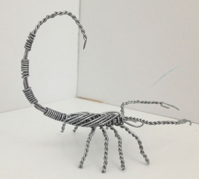 Scorpion sculpture. Weaved out of galvanized steel wire - Zenda