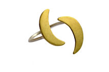 CRESCENT MOON FLOATING RING