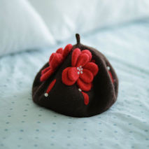 Wool beret New Year's Edition exclusive original full bloom red
