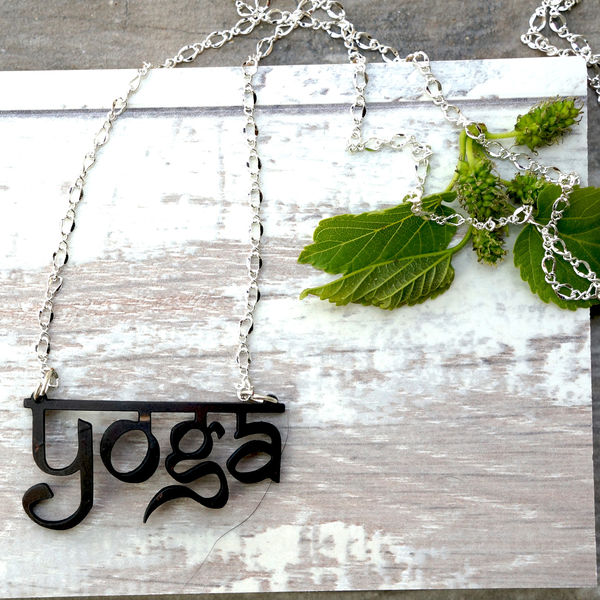 YOGA CHAIN NECKLACE Soothi Style With Substance PinkLion