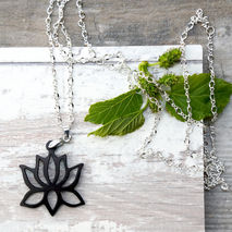 LOTUS CHAIN NECKLACE