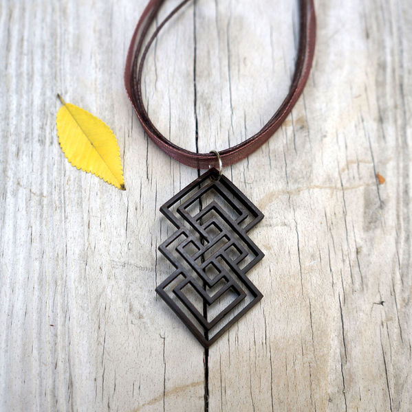 GEOMETRY NECKLACE UNITY PENDANT Soothi Style With Substance